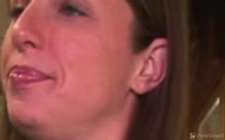 Kostenloses XXX Video mit devoter Muschi