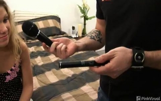 Geiles Frauenzimmer wird beim Gruppensex extrem hart gevögelt